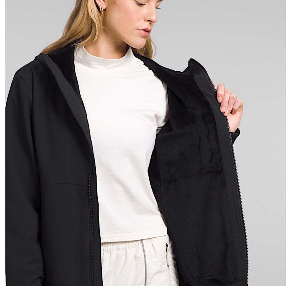 The North Face Women's Black Ski Jacket - Picture 3 of 9